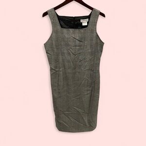 Adorable vintage 90’s Harve Benard Sport square neck wool plaid jumper dress